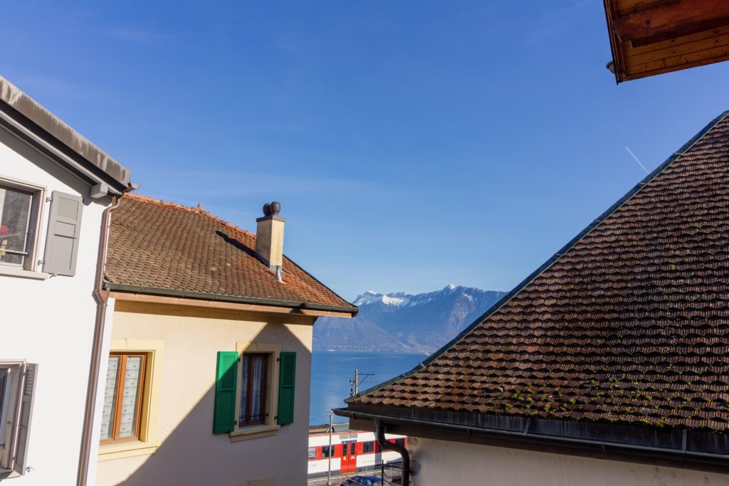 Saint-Gingolph - belle bâtisse avec appartement indépendant golf 19