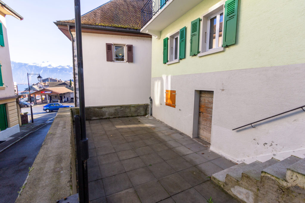 Saint-Gingolph - belle bâtisse avec appartement indépendant golf 3